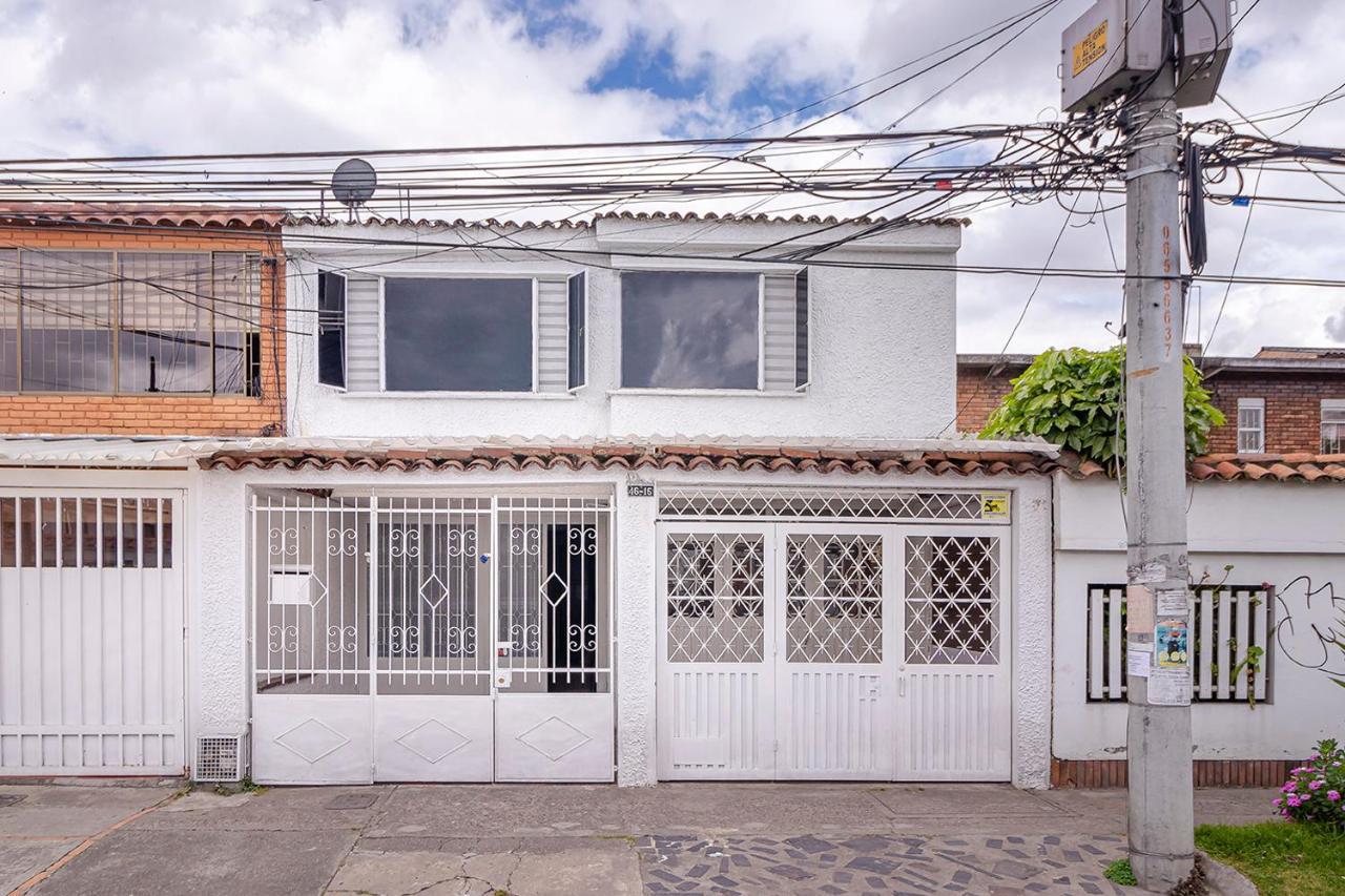 Ayenda Hostal El Tocororo Bogota Exterior photo